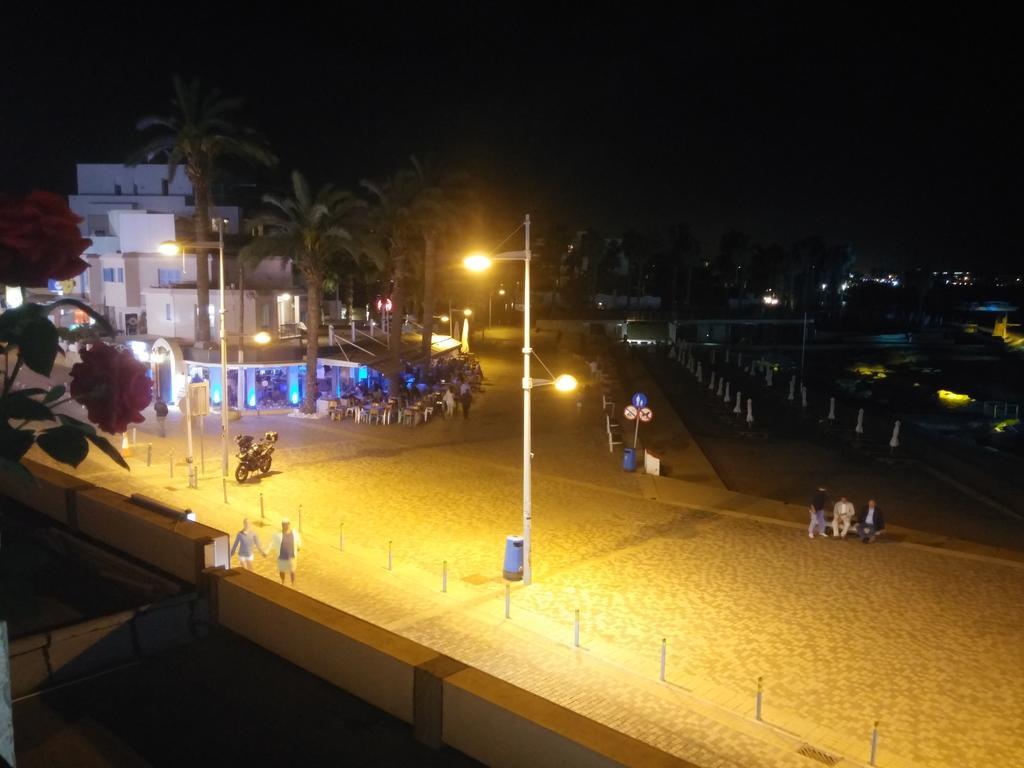 777 Beach Guesthouse Paphos Exterior foto