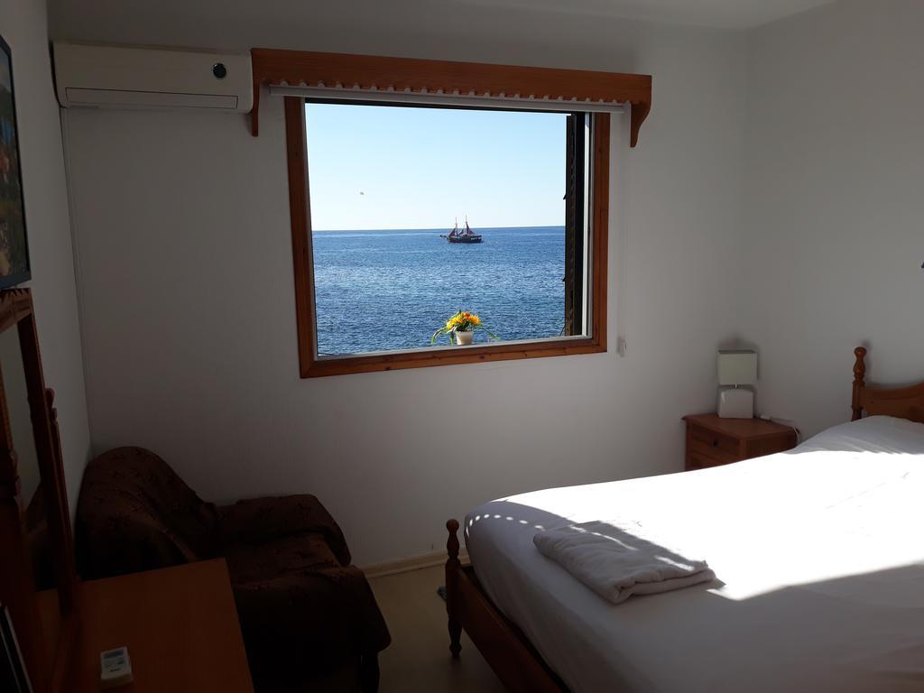 777 Beach Guesthouse Paphos Exterior foto