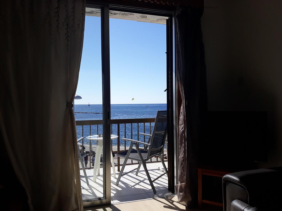 777 Beach Guesthouse Paphos Exterior foto