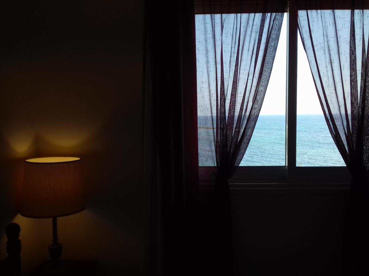 777 Beach Guesthouse Paphos Exterior foto