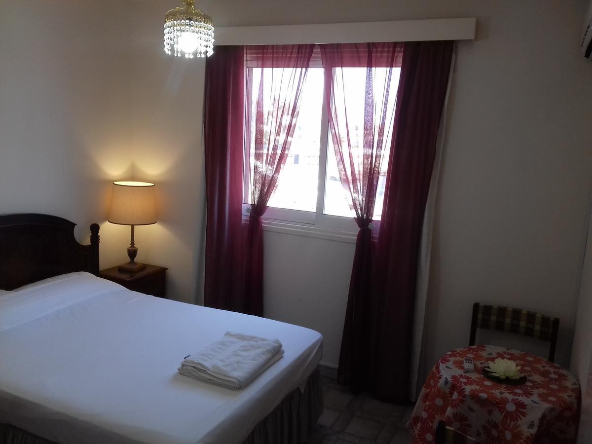 777 Beach Guesthouse Paphos Exterior foto